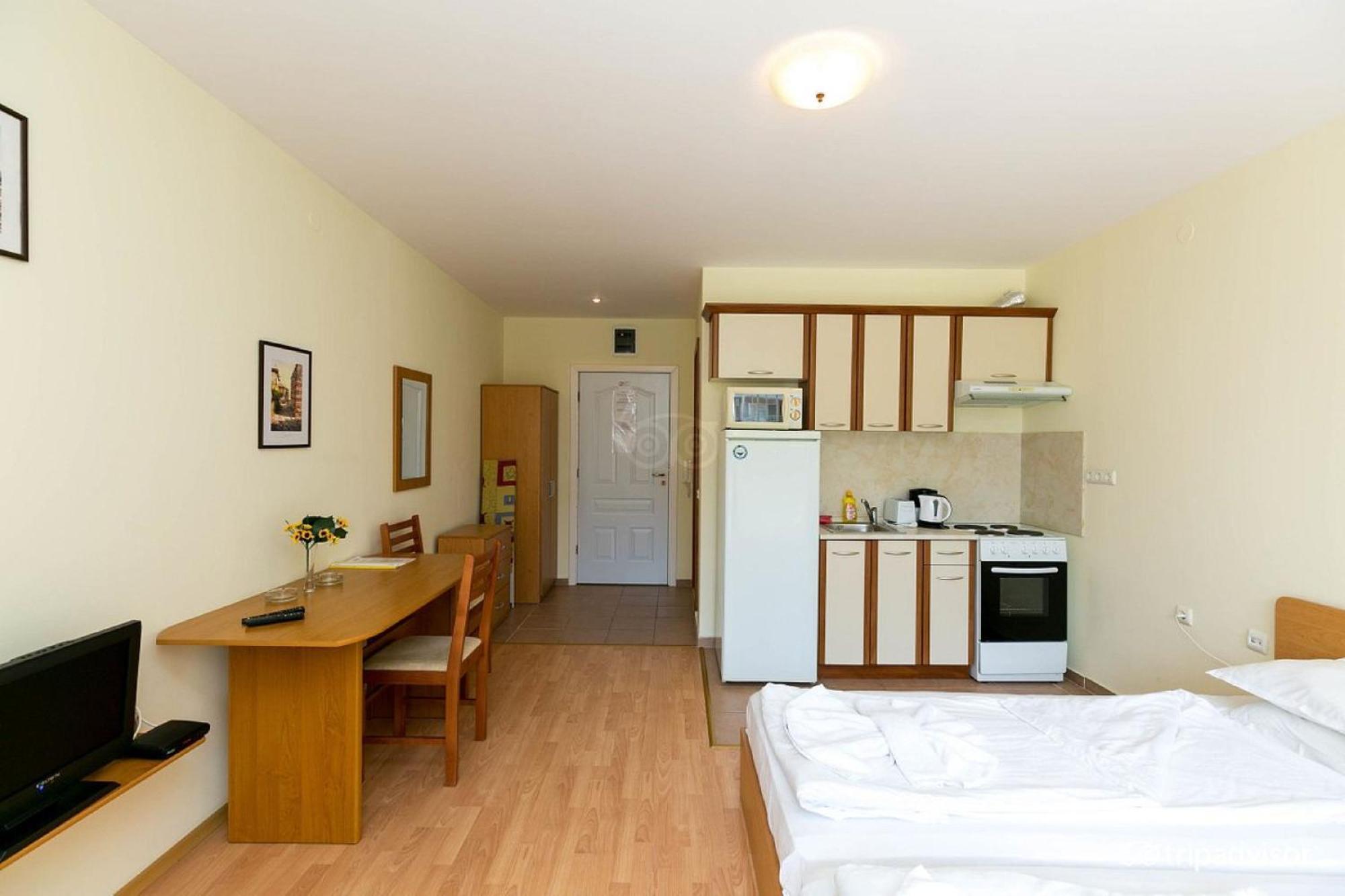 Nessebar Fort Club Apartments Sunny Beach Exterior photo
