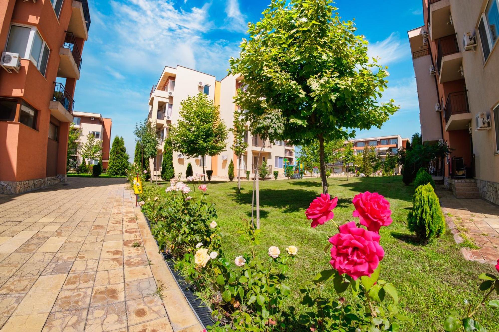 Nessebar Fort Club Apartments Sunny Beach Exterior photo